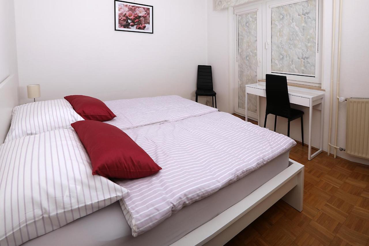 Apartma Dolinar Gorenja Vas  Exteriör bild