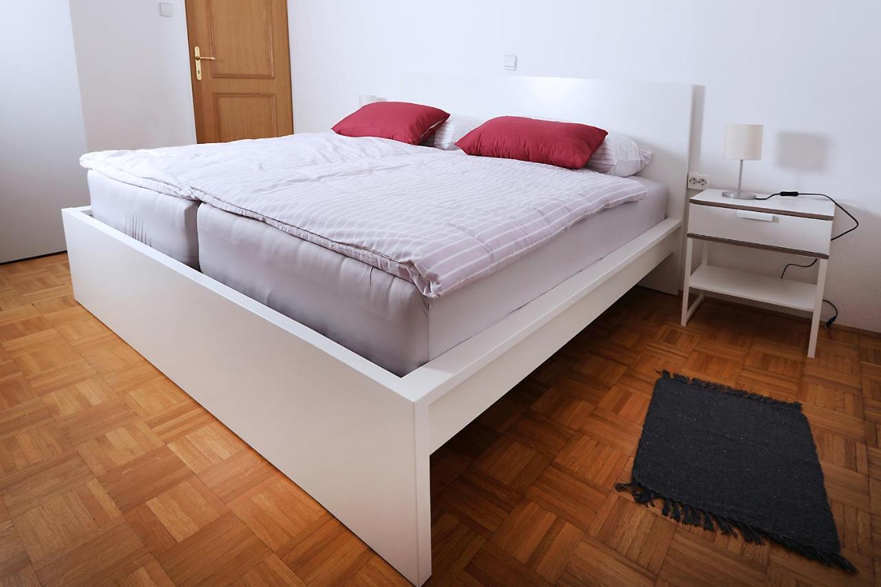 Apartma Dolinar Gorenja Vas  Exteriör bild