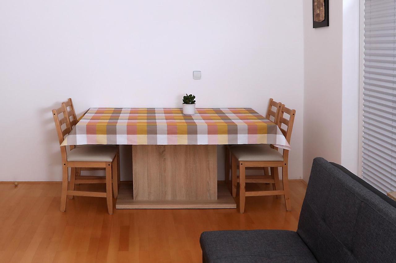 Apartma Dolinar Gorenja Vas  Exteriör bild